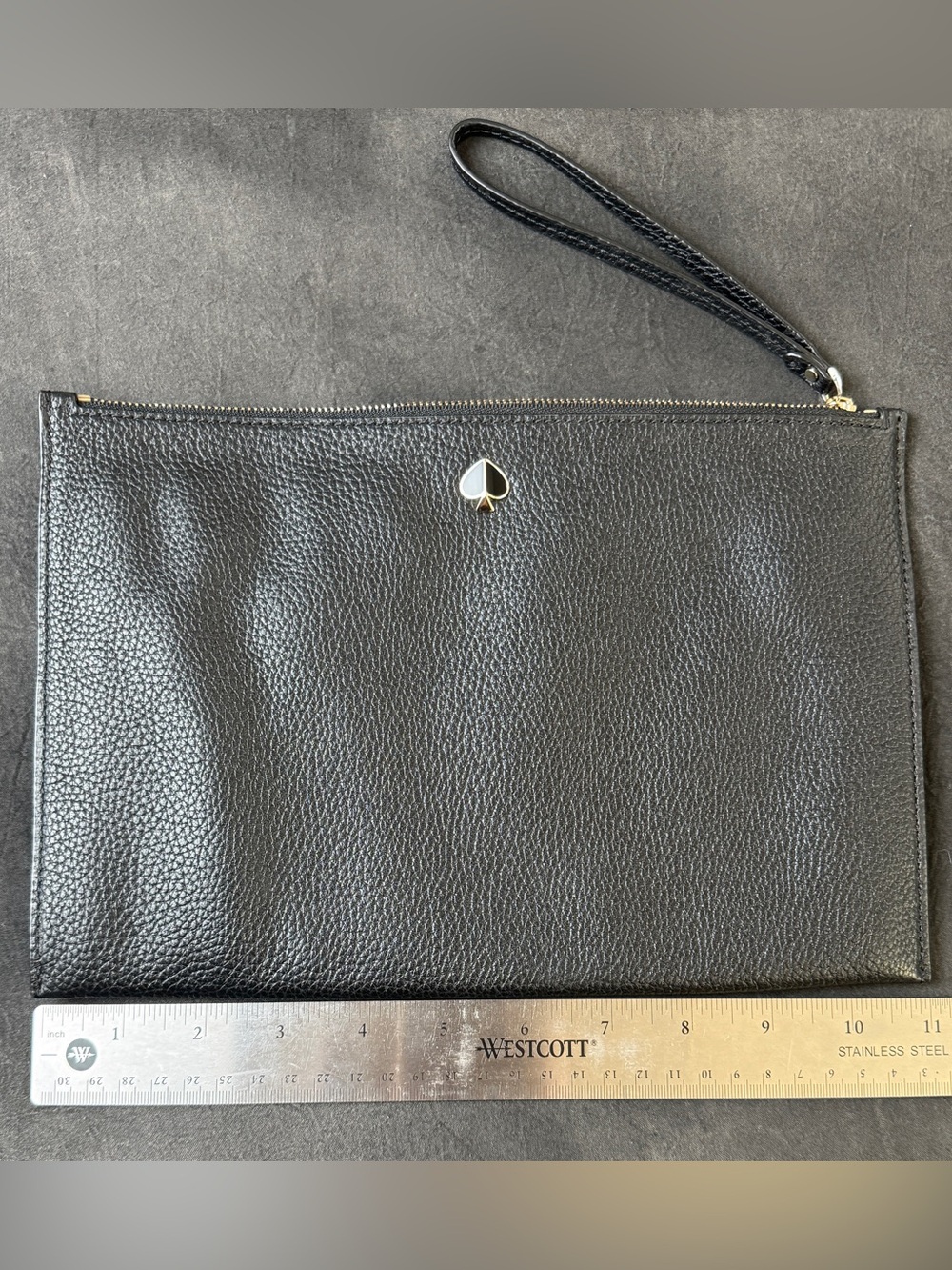 Kate Spade Large Wristlet Clutch Black Pebbled Leather Pouch Gold Logo Zip Top